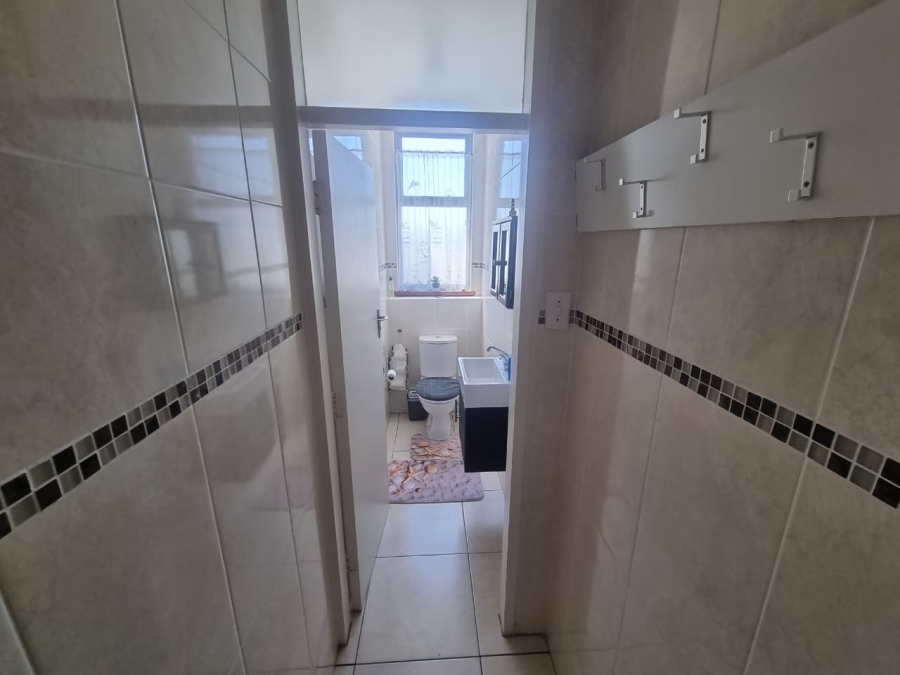 2 Bedroom Property for Sale in Milnerton Western Cape